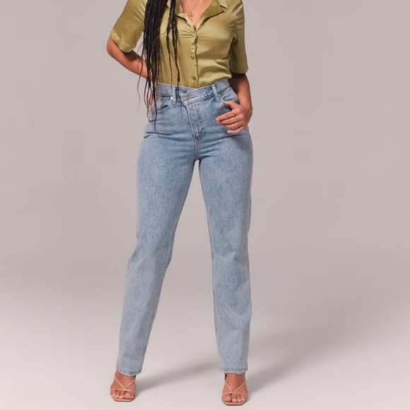 Abercrombie & Fitch 90s Ultra High Rise Straight Jeans Size: 26 / 2 R - Picture 1 of 6